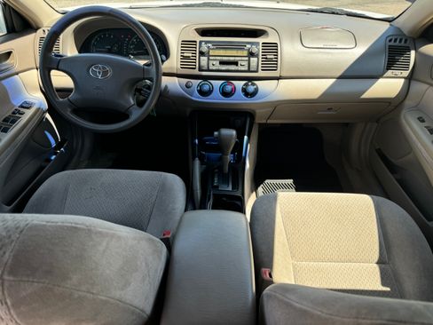 Used 2003 Toyota Camry LE image 18