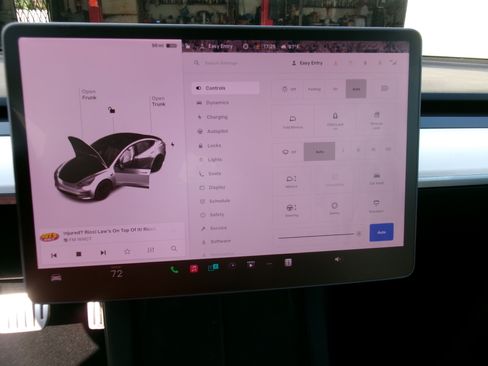 Used 2021 Tesla Model 3 Performance image 18