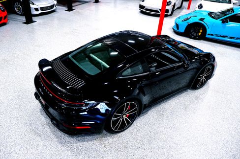 Used 2022 Porsche 911 Turbo image 9