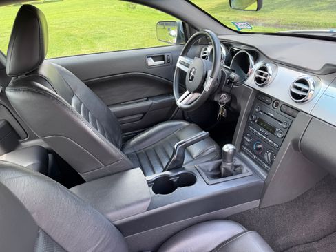 Used 2005 Ford Mustang GT Premium image 17