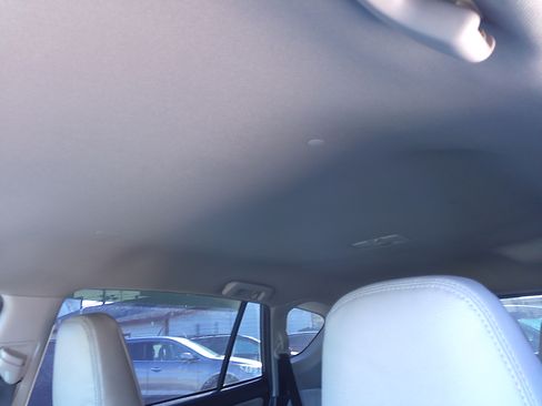 Used 2015 Toyota RAV4 LE image 31