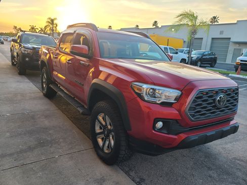 Used 2018 Toyota Tacoma TRD Off-Road image 5