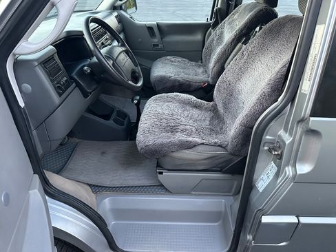 Used 1999 Volkswagen Eurovan GLS image 36