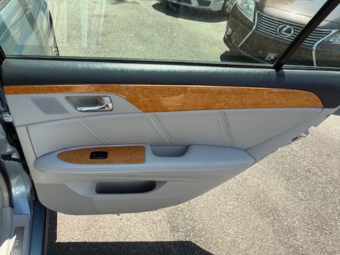 Used 2007 Toyota Avalon Limited image 14