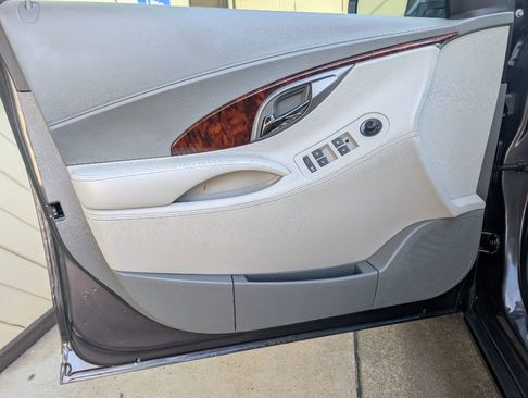 Used 2013 Buick LaCrosse Leather image 12