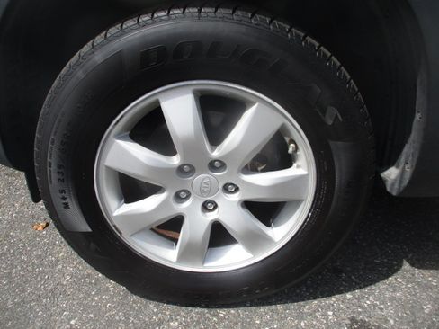 Used 2011 Kia Sorento LX image 13