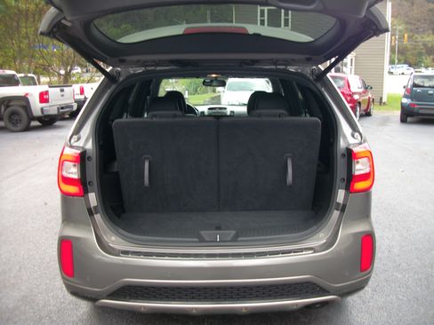 Used 2015 Kia Sorento SX image 7