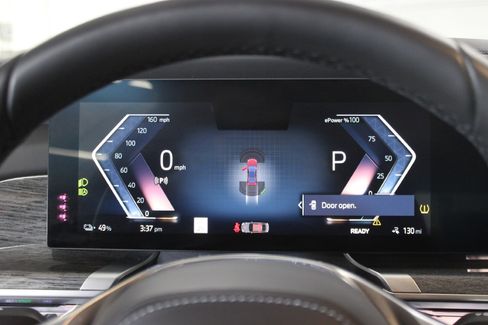 Used 2023 BMW i7 xDrive60 image 38