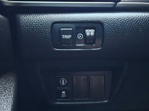Used 2019 Honda Accord Hybrid Touring image 16