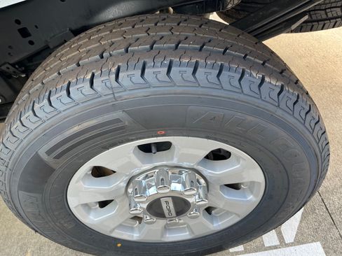 Used 2023 Ford F250 XLT image 12
