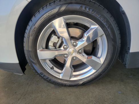 Used 2015 Chevrolet Volt Premium image 24