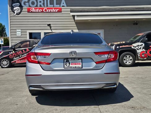 Used 2019 Honda Accord Hybrid Touring image 6