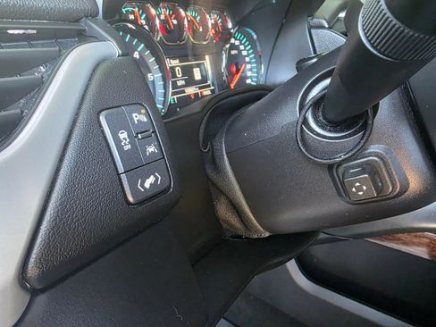 Used 2017 GMC Yukon SLT image 16