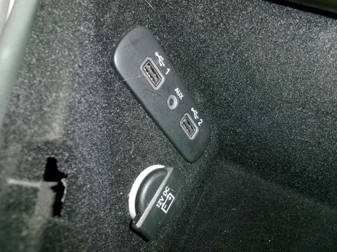 Used 2022 Dodge Challenger R/T Plus image 16