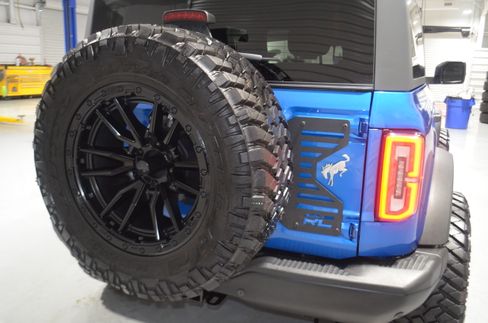Used 2021 Ford Bronco Badlands image 9
