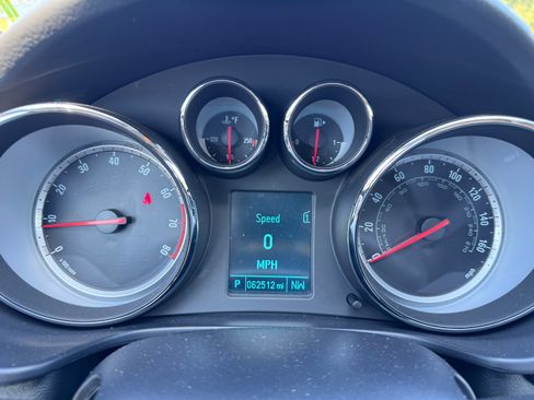 Used 2012 Buick Regal Premium image 8