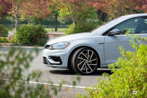 Used 2019 Volkswagen Golf R image 86