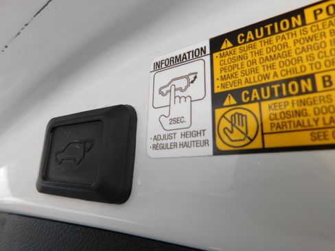 Used 2013 Toyota RAV4 Limited image 17