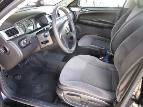 Used 2016 Chevrolet Impala image 4