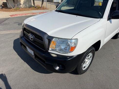 Used 2011 Toyota Tacoma image 13