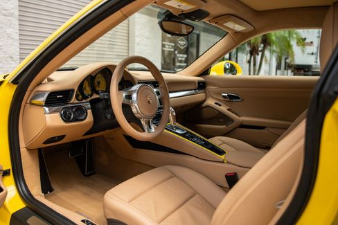 Used 2014 Porsche 911 Carrera 4S image 10