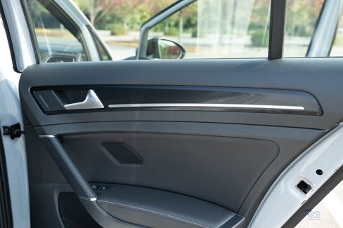 Used 2019 Volkswagen Golf R image 28