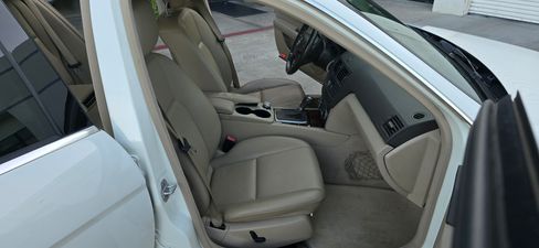 Used 2011 Mercedes-Benz C 300 Sport image 20