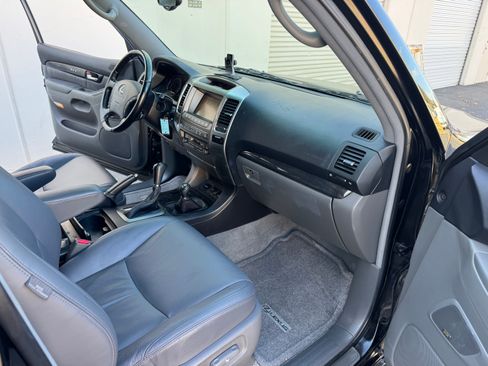 Used 2005 Lexus GX 470 image 28