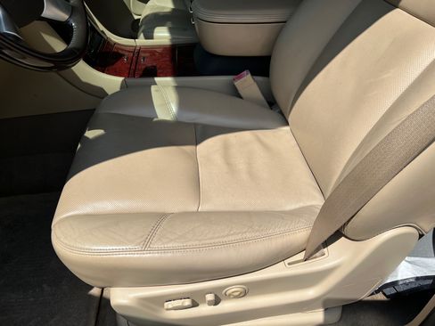 Used 2009 Cadillac Escalade Luxury image 10