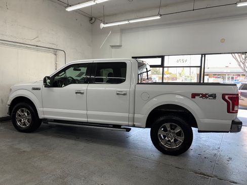 Used 2015 Ford F150 FX4 image 3
