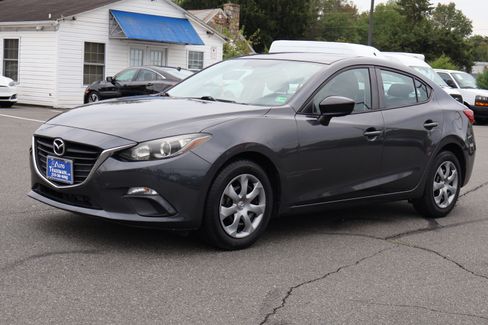 Used 2015 MAZDA MAZDA3 i SV image 4