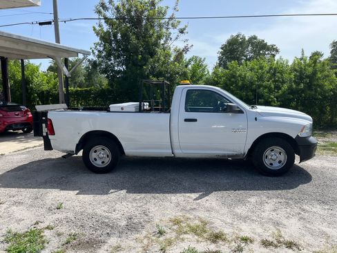 Used 2017 RAM 1500 Express image 5