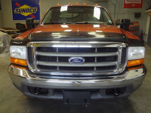 Used 1999 Ford F350 Lariat image 4