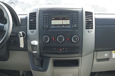 Used 2017 Mercedes-Benz Sprinter 2500 image 11