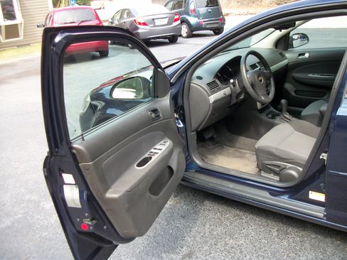 Used 2009 Chevrolet Cobalt LT image 5