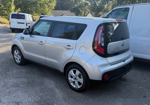 Used 2018 Kia Soul image 2
