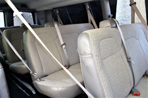 Used 2018 Chevrolet Express 3500 LT image 19