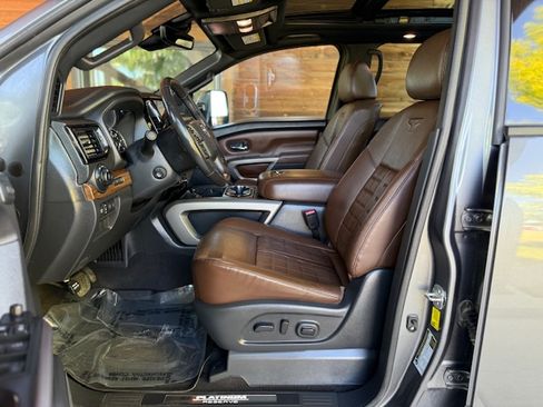 Used 2023 Nissan Titan XD Platinum Reserve image 10
