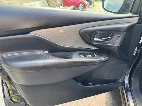 Used 2018 Nissan Murano SL image 9
