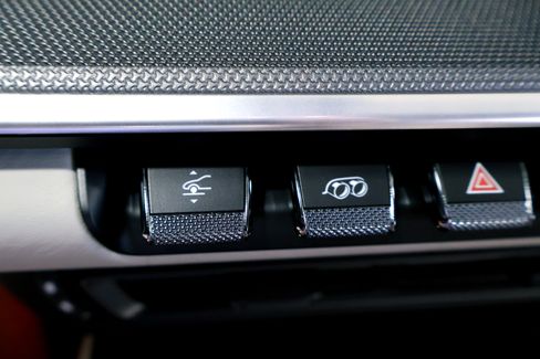 Used 2022 Porsche 911 Turbo image 30
