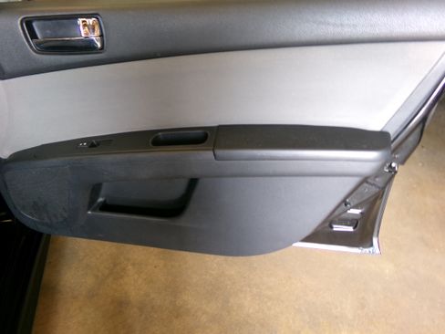 Used 2012 Nissan Sentra 2.0 SR image 13