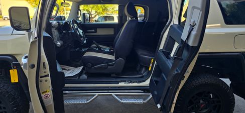 Used 2008 Toyota FJ Cruiser image 28