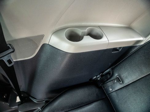 Used 2015 Toyota Sienna SE image 42