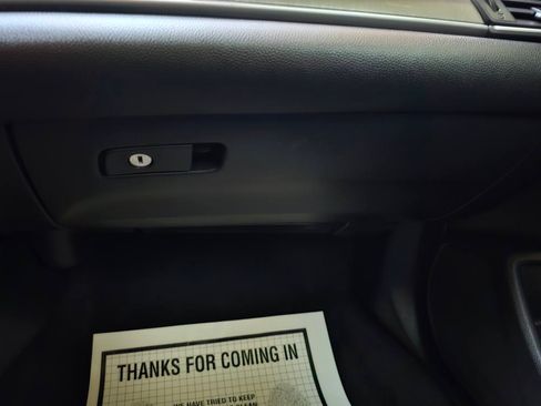 Used 2019 Honda Accord Hybrid Touring image 23