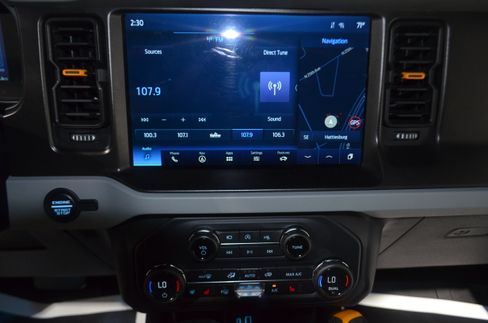 Used 2021 Ford Bronco Badlands image 28