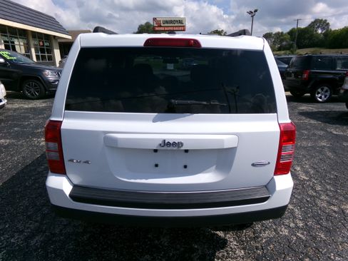 Used 2014 Jeep Patriot Latitude image 4