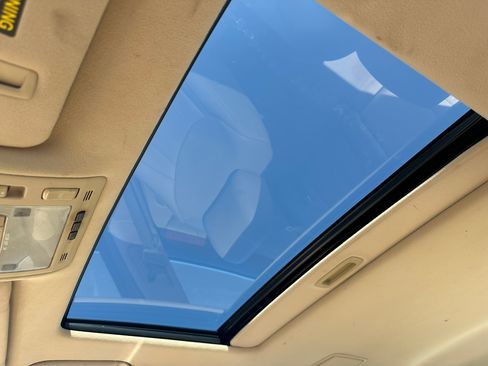 Used 2005 Lexus LS 430 image 29