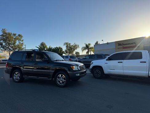 Used 2005 Lexus LX 470 image 13