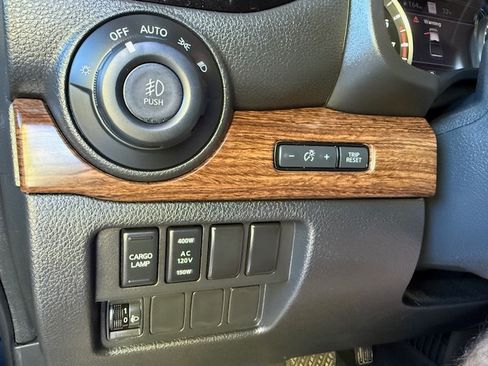 Used 2023 Nissan Titan XD Platinum Reserve image 16