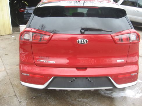 Used 2017 Kia Niro Touring image 5
